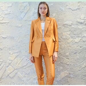 The Seengles suit pant in Gold size small